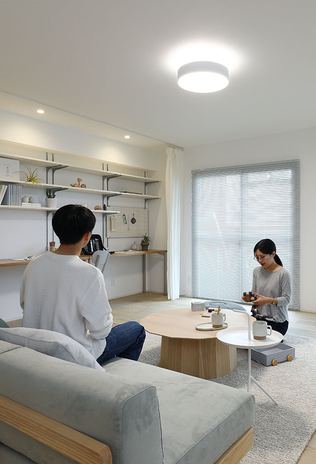 牟礼マンションモデルルームの開放的なLDK